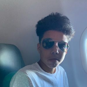 Meet your Posher, Chris